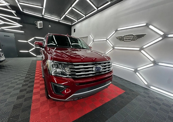 Ford Expedition cena 209000 przebieg: 43000, rok produkcji 2019 z Słupsk małe 781